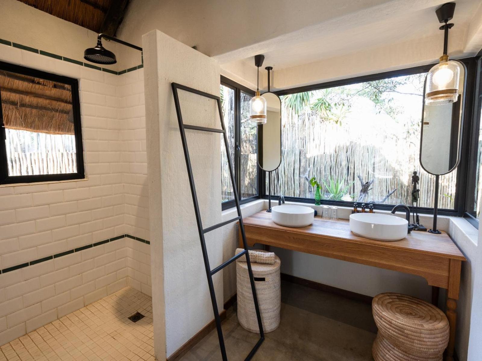 Kwambili Game Lodge Thornybush Game Reserve Bilik gambar